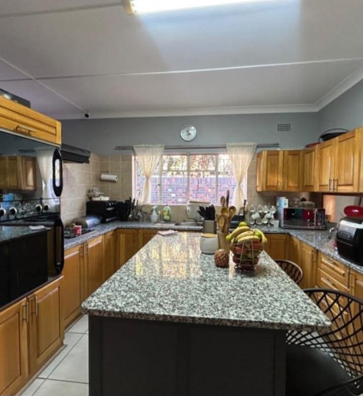 4 Bedroom Property for Sale in Hillcrest Northern Cape